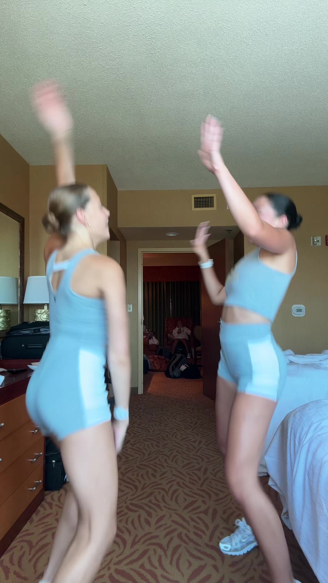 @Arianaspam