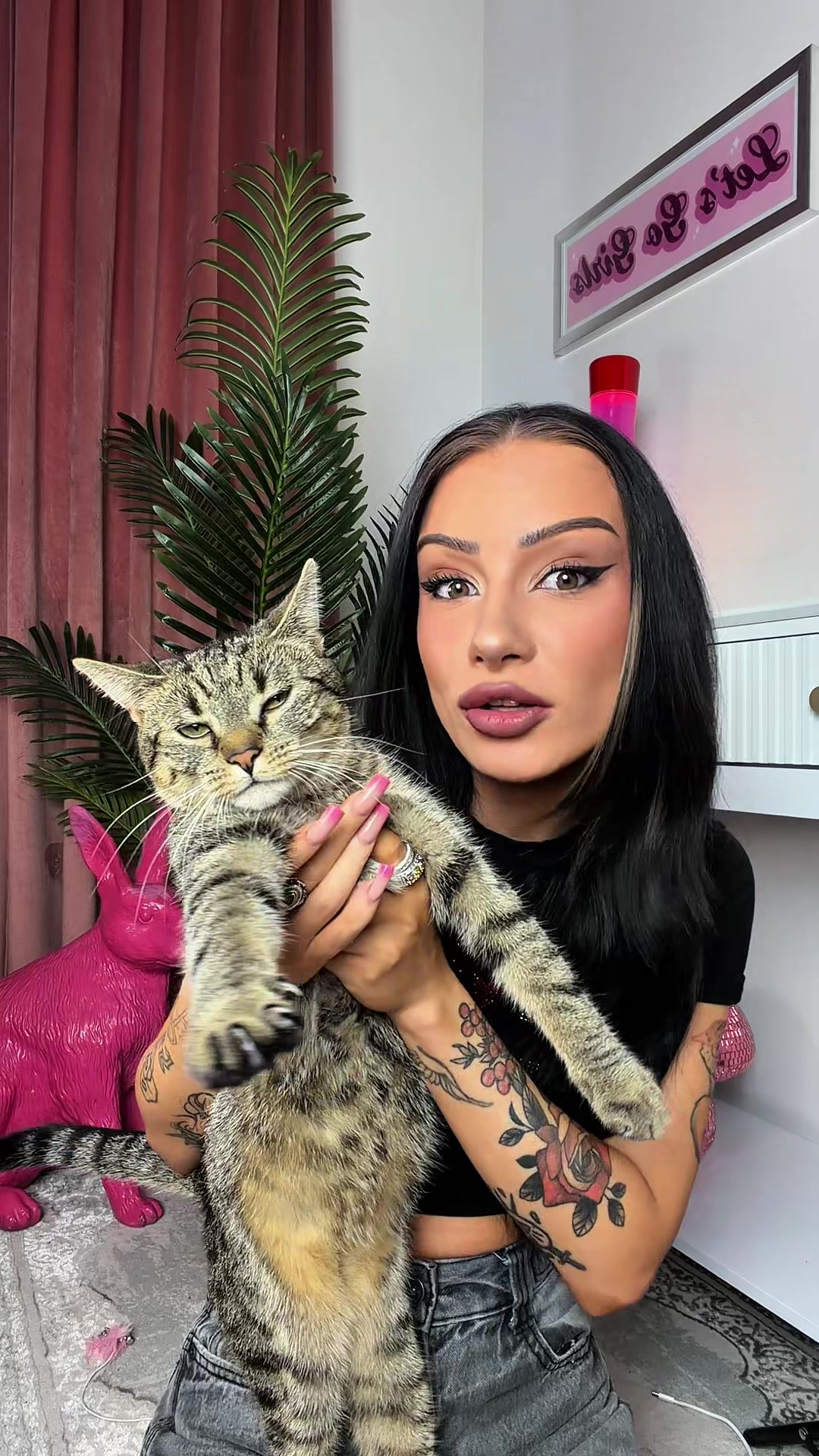 @adriannaskon