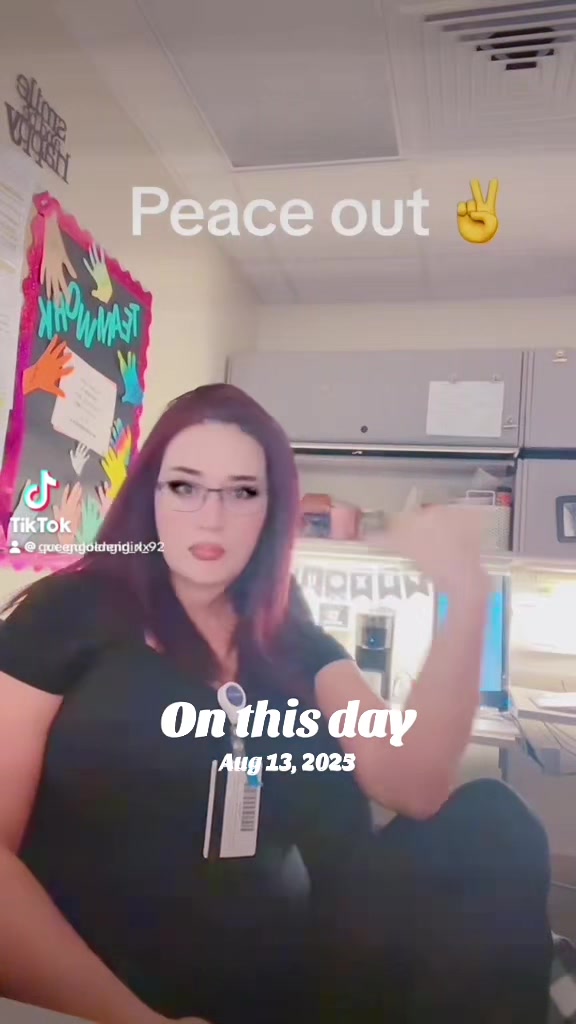 @tattedqueengoldengirl