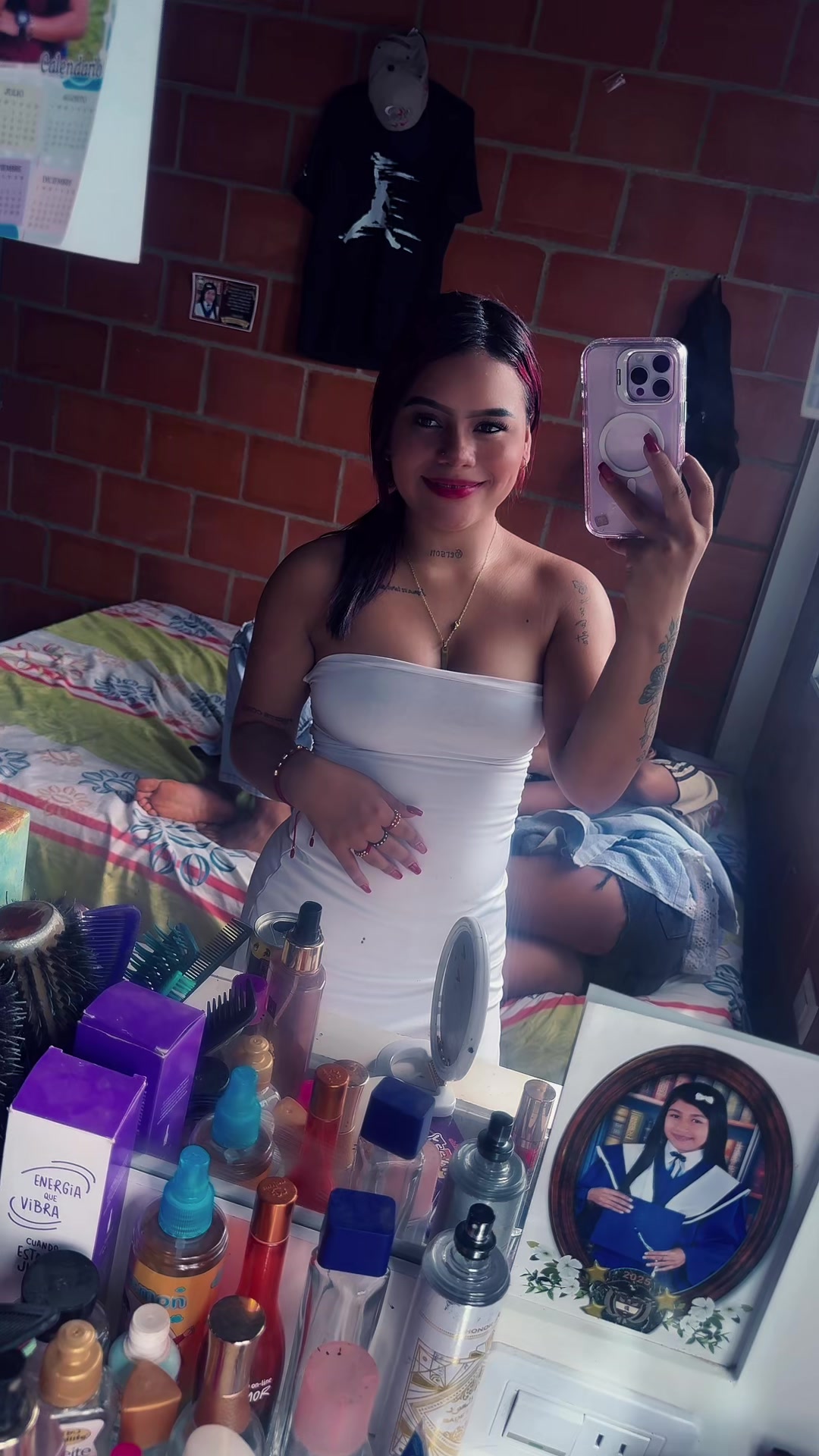 @Jessica🖤.!