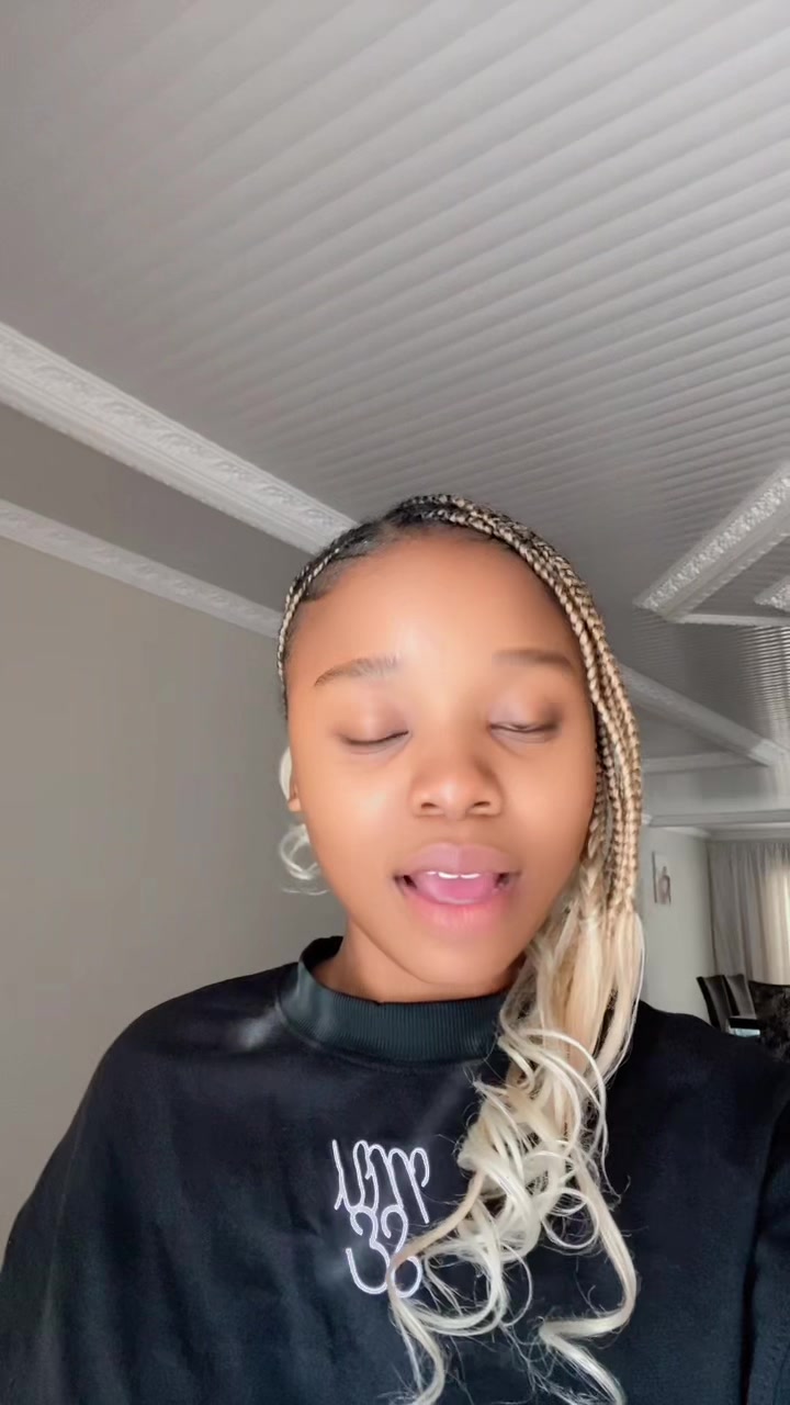 @khumeshna Nxumalo