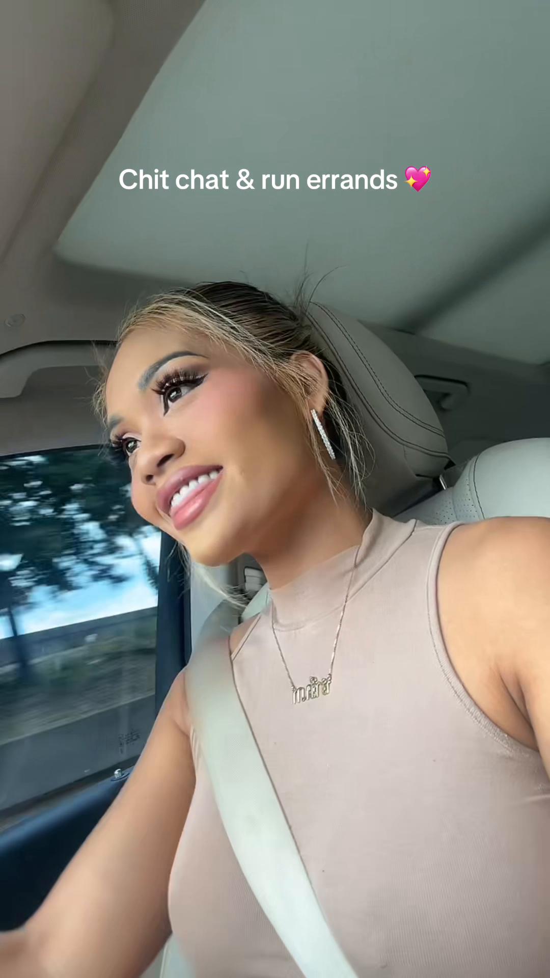 @thavynasarah