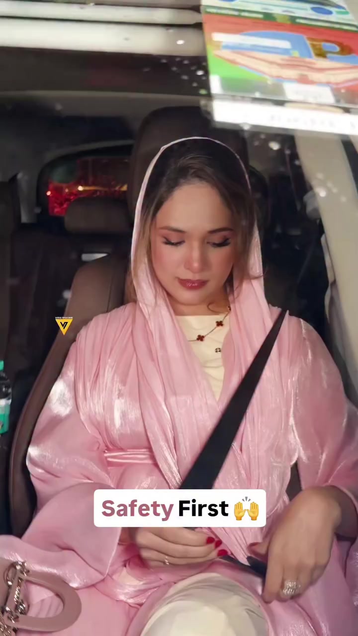 @Viral Bhayani