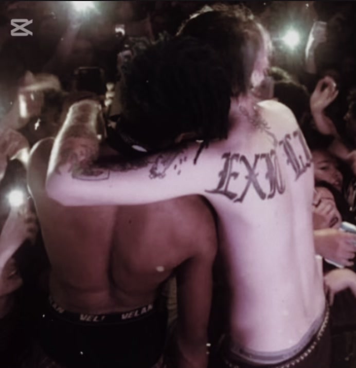 @𝔗𝔯𝔞𝔭𝔤𝔬𝔬𝔰𝔢