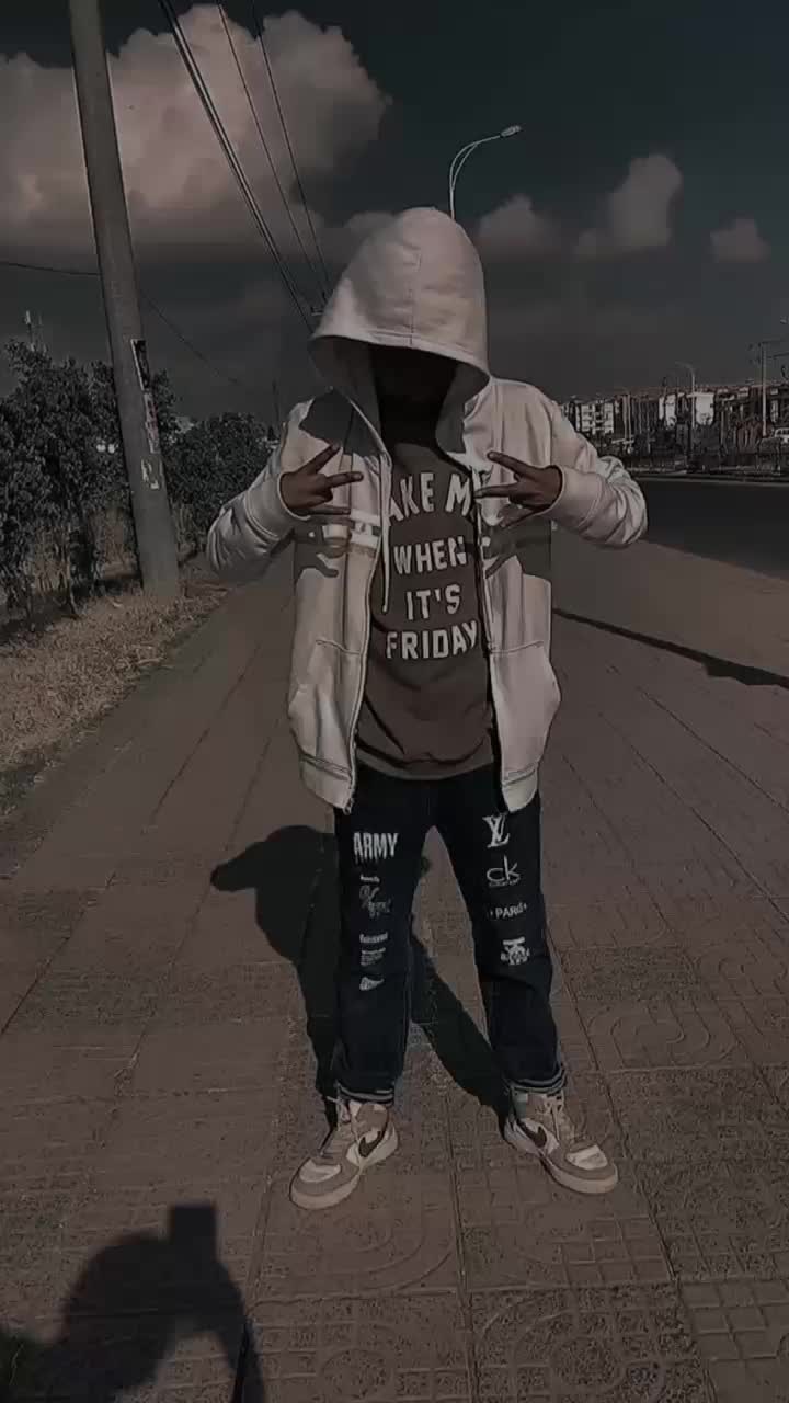 @๐ฅ๐๐๐ ๐๐๐๐๐ท