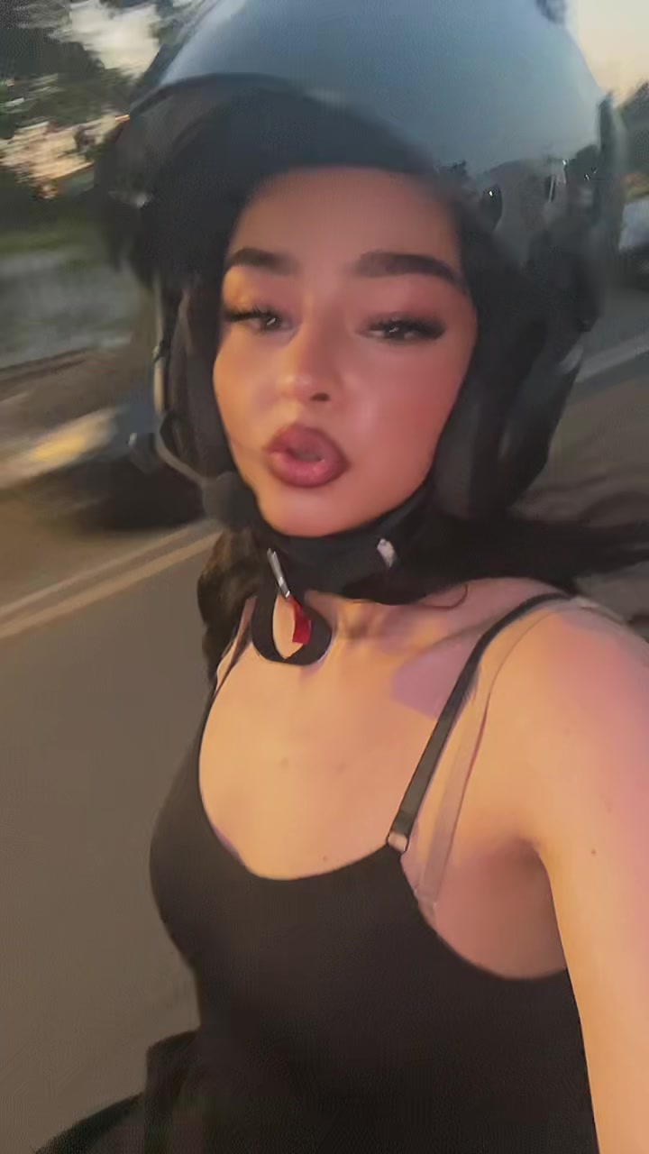 @Riri🍒