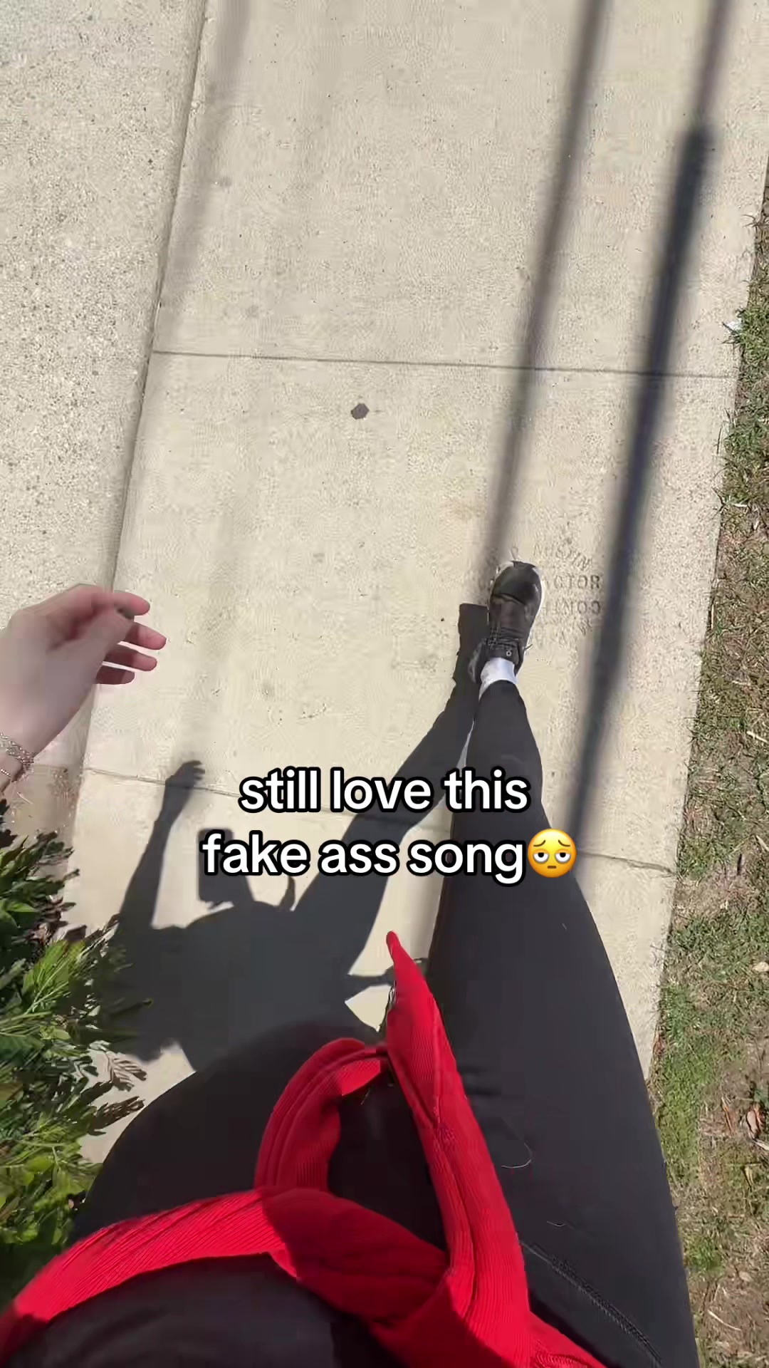 @carlyincontro