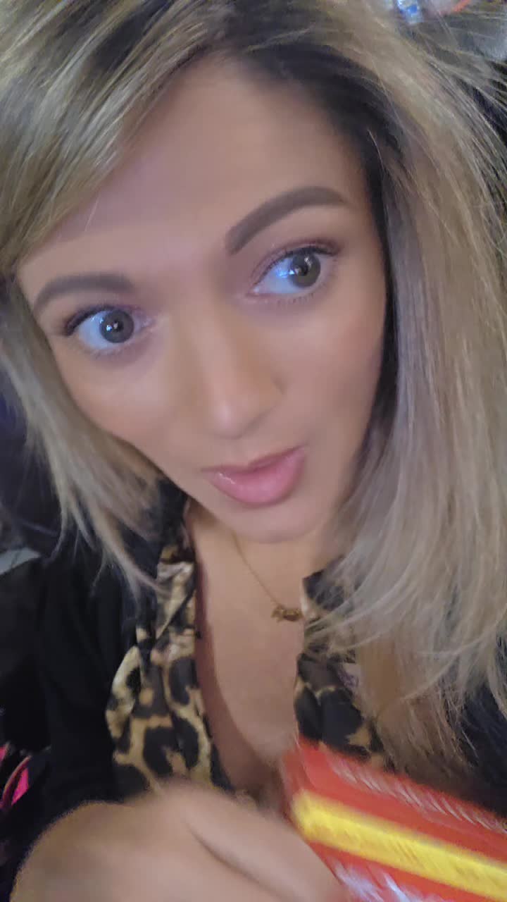 @Nicci G