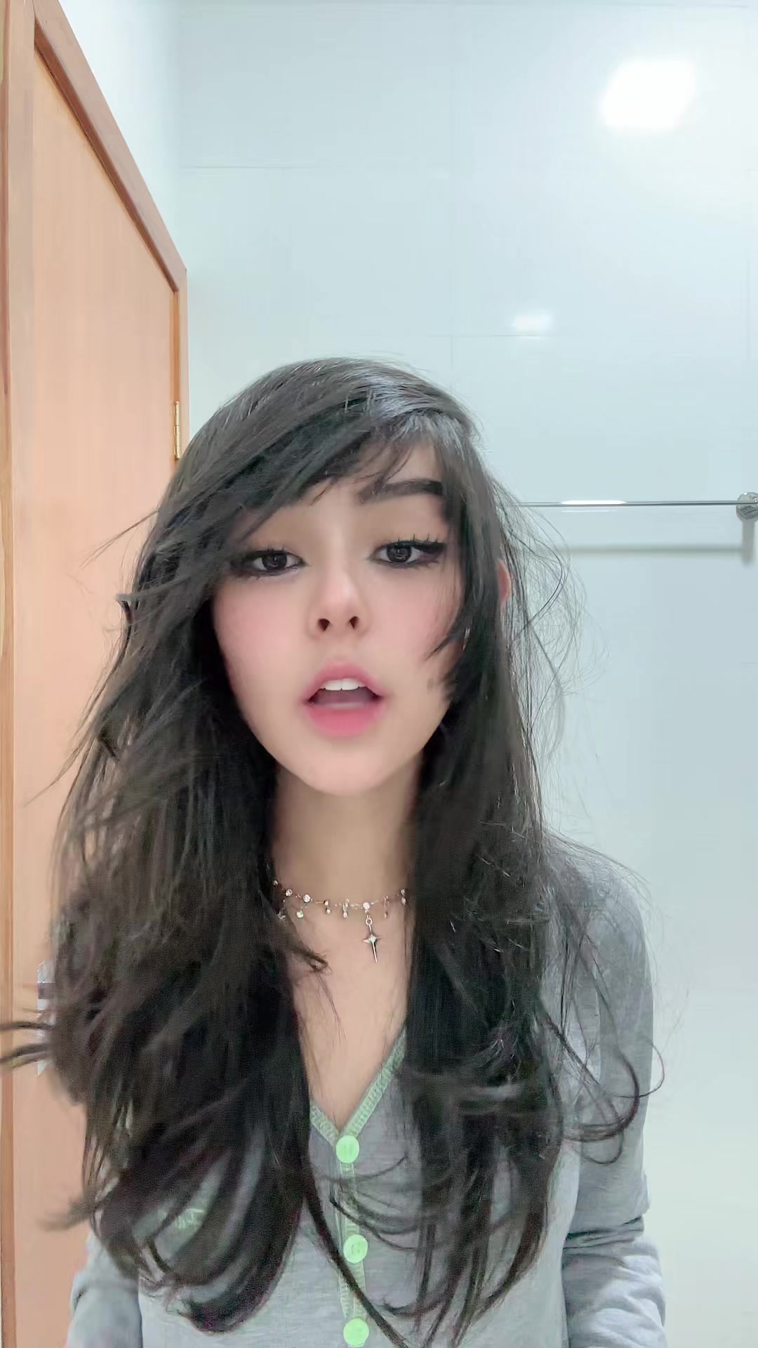 @໒ tay ა