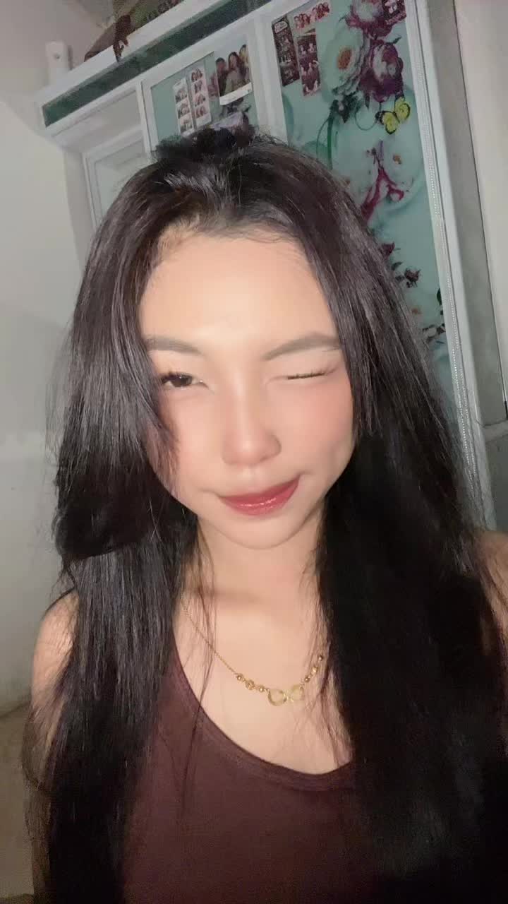 @nomnom🍓