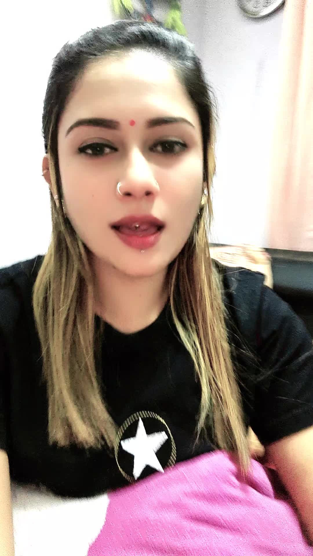 @Aisvini Aishu