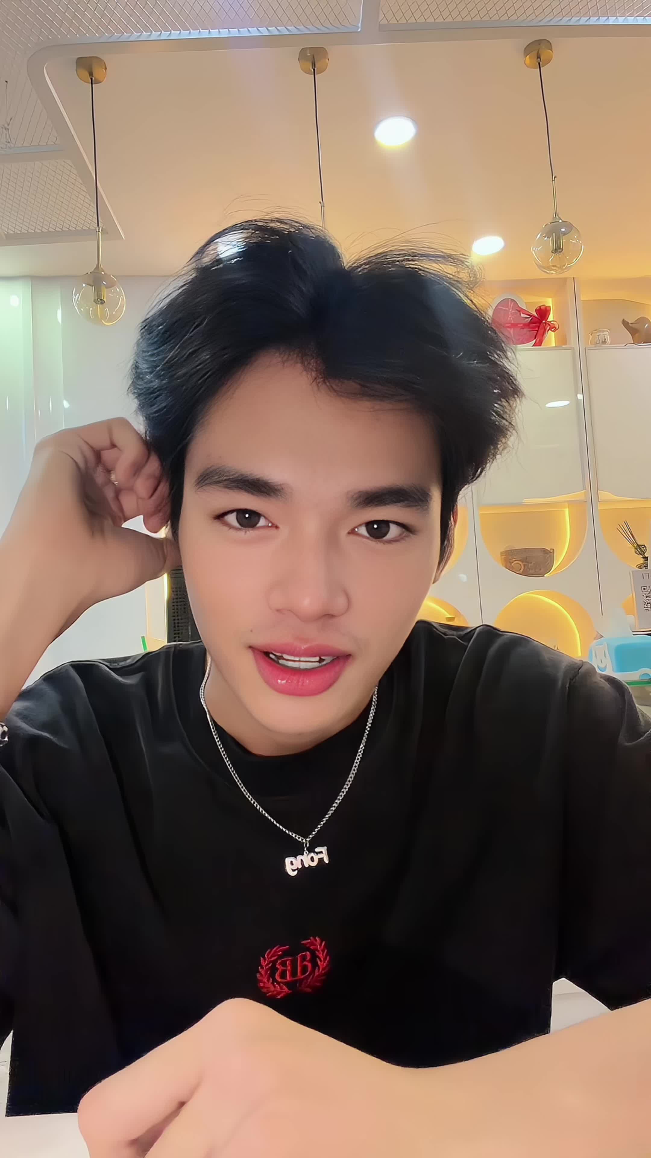 @Pov Sivfong