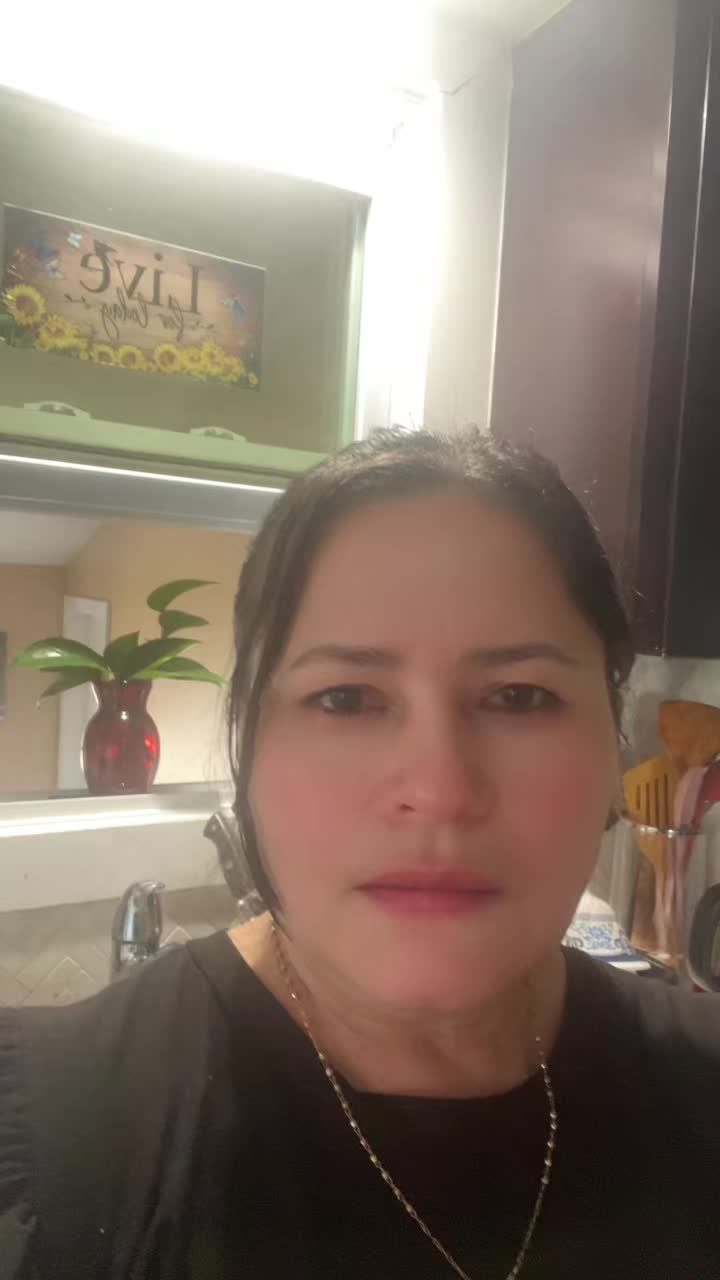 @Lorenavela25