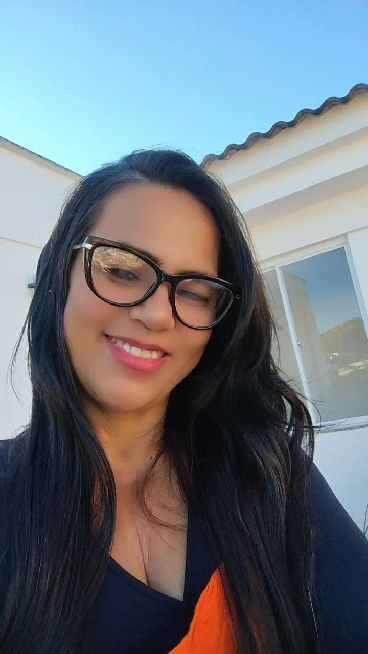 @Ver&ocirc;nica