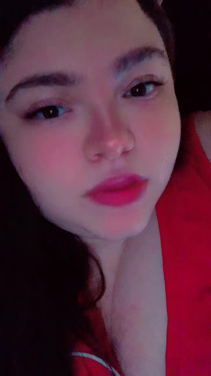 @FluffiBuniTushie