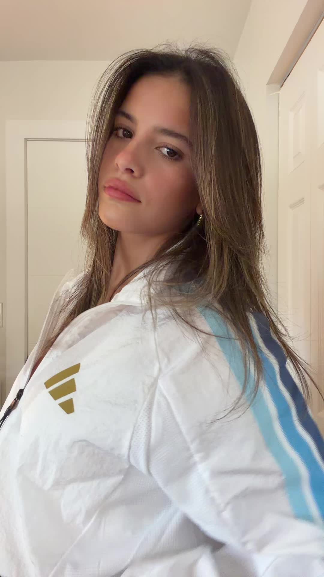 @julesdamas_