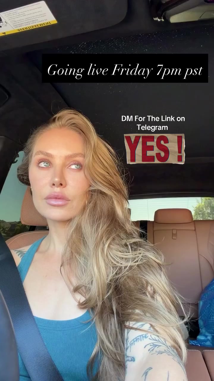@RealNicoleAniston
