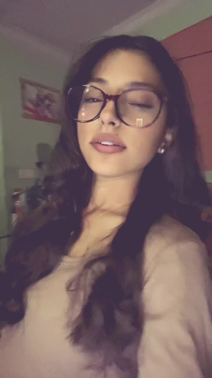 @Pratikshya🌸✨