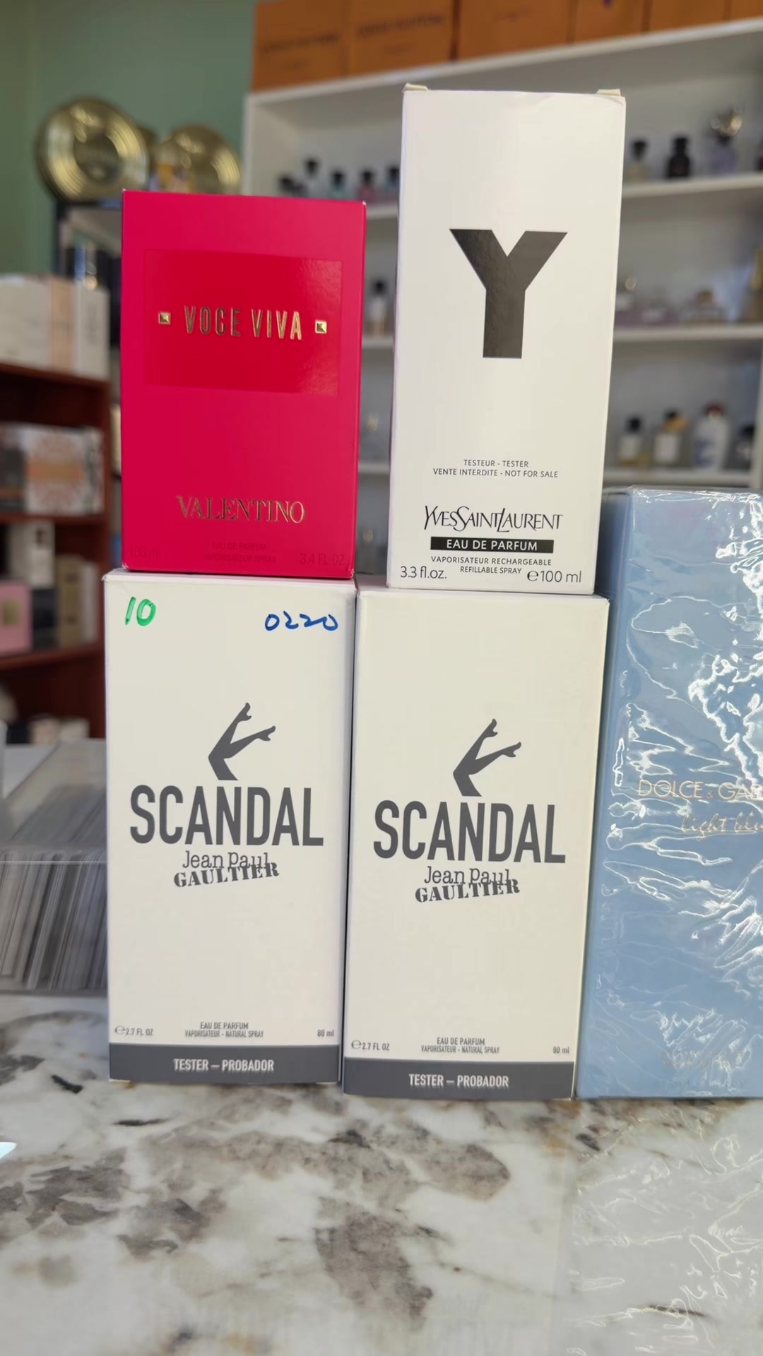 @Deluxe Perfume