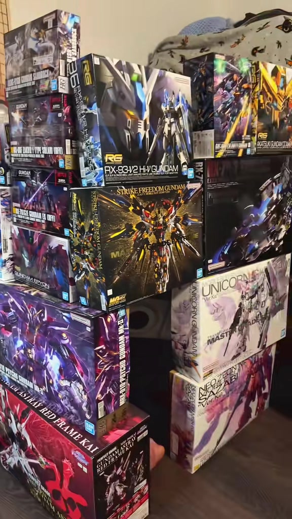 @Electro_Gunpla