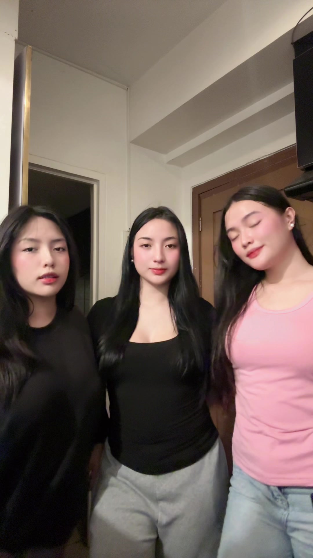 @𝓮𝓵𝓸𝓲𝓼𝓪