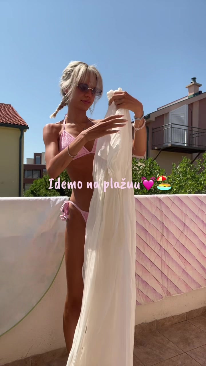 @rebeccazbozil