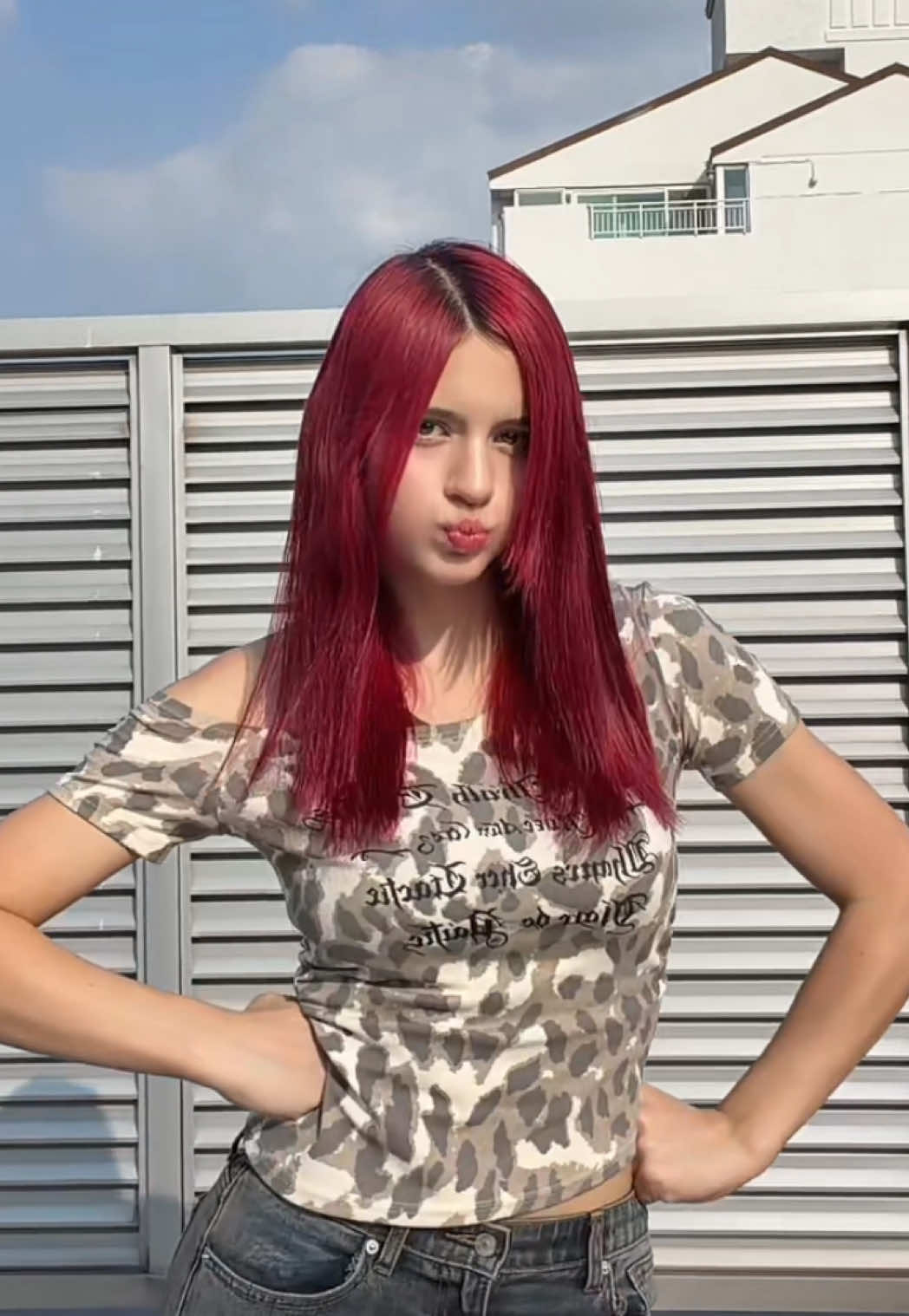 @샤