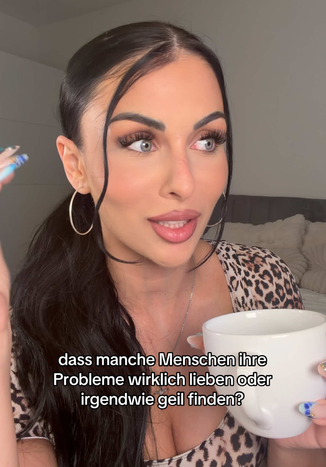@vanessa lipatov
