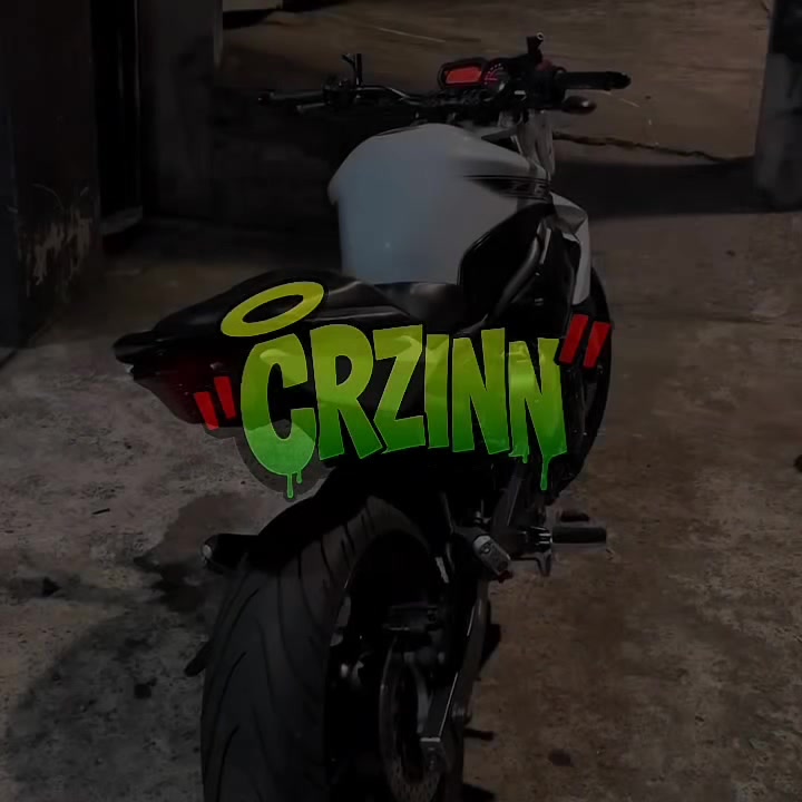 @Cr'