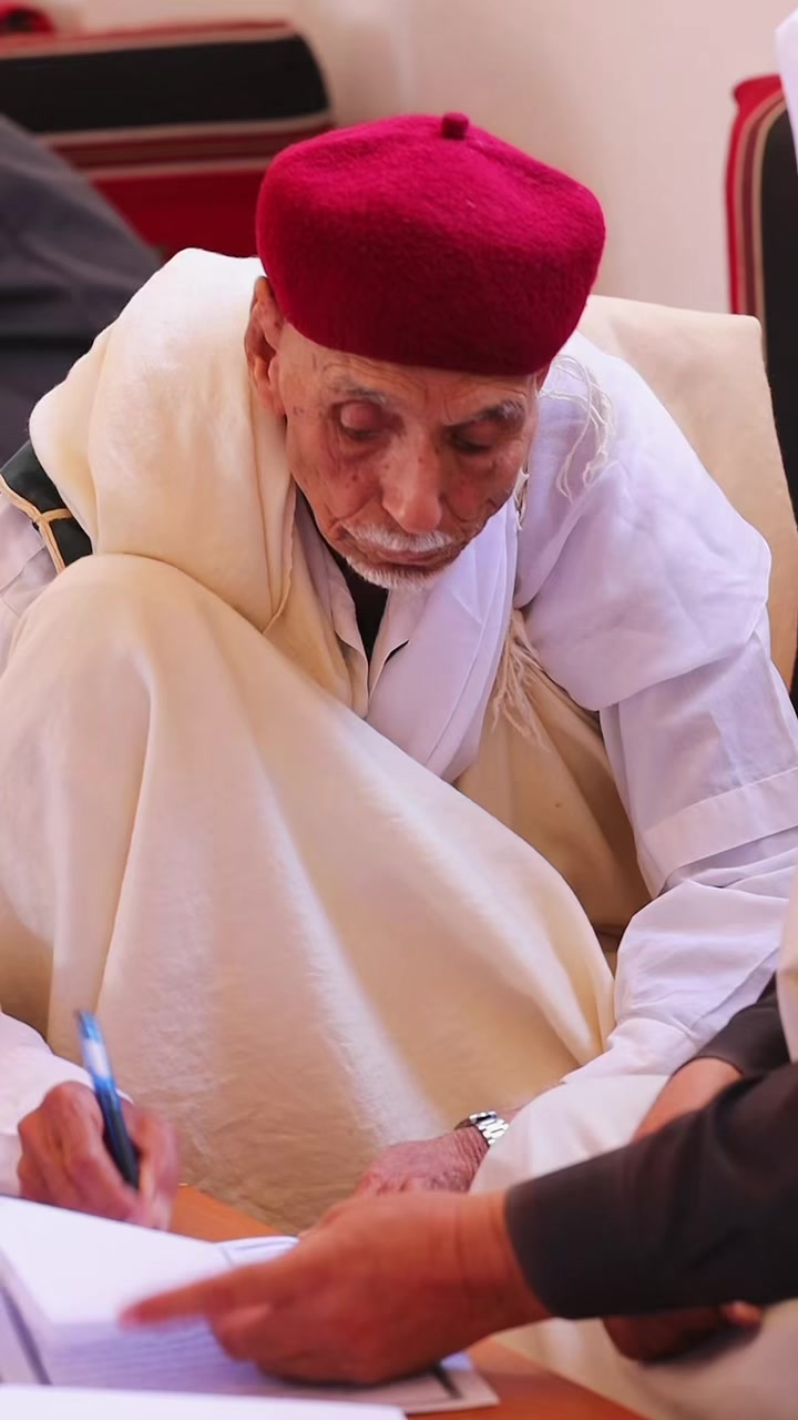 @๐ุงูู
ุตูุฑ ุณุฑุงุฌ ุตูุฏูู๐คด
