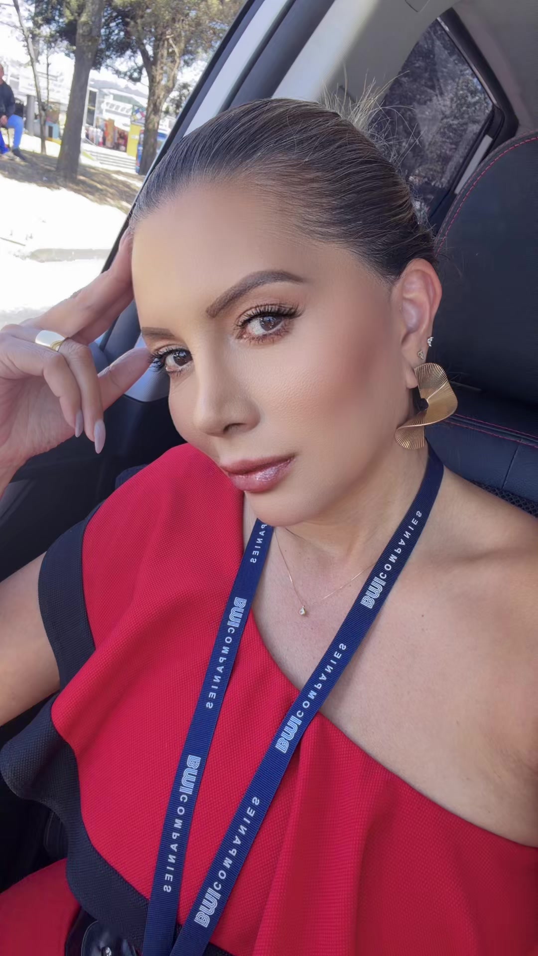 @Anna Karyna