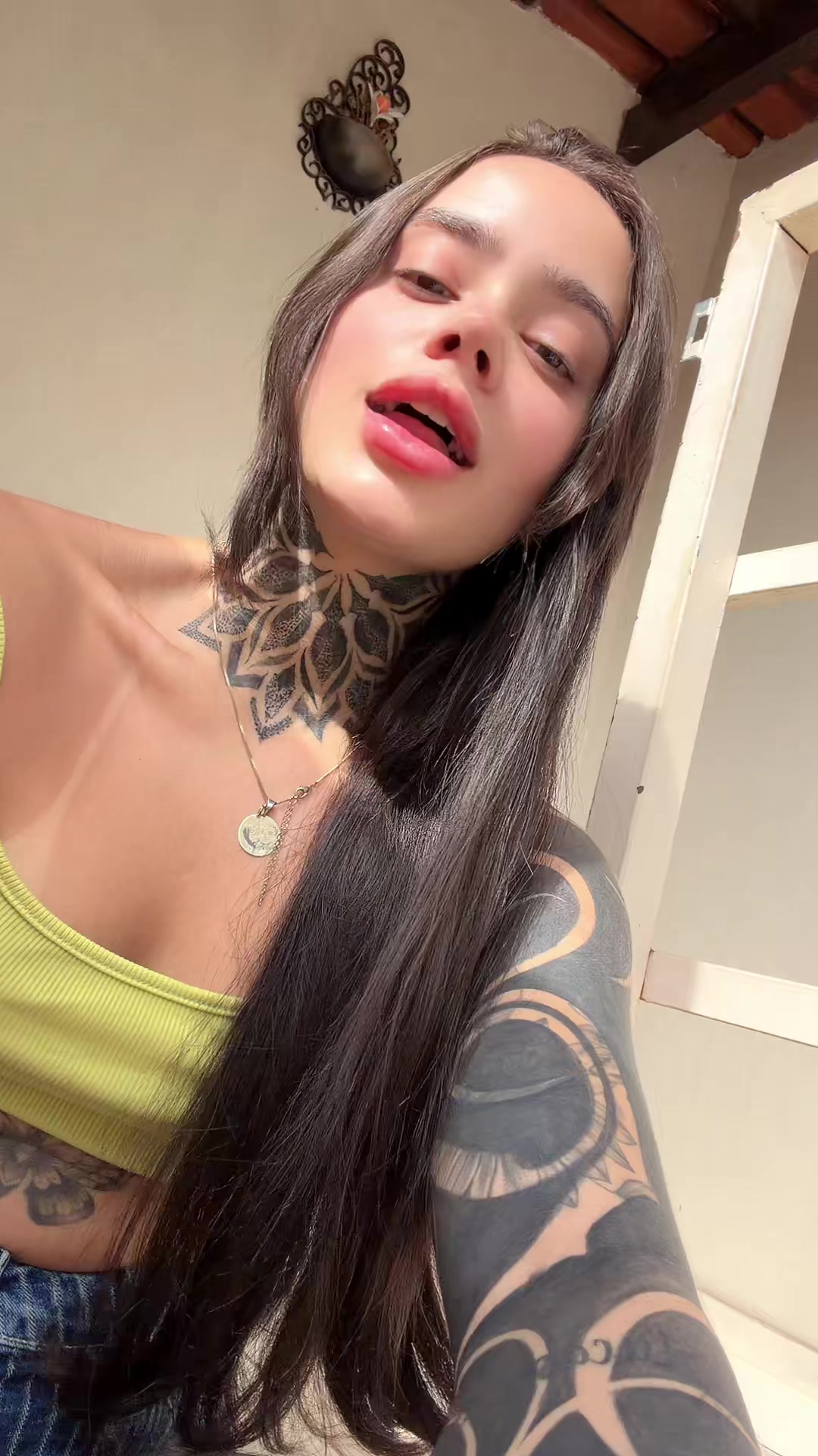 @Isabella