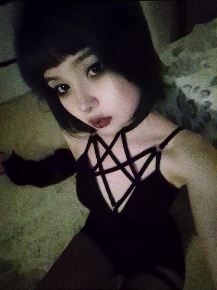@๐ฆ๐ค๐ช๐ข๐ฉ๐ณ๐ฆ๐ฐ๐ ๐ข๐ฏ๐๐ค๐ฆ
