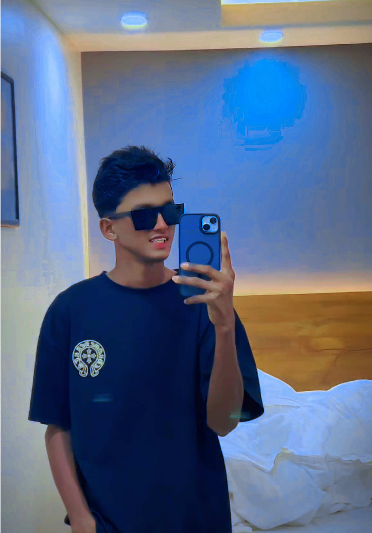 @MADHESI__XAURA