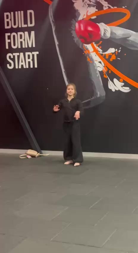 @Aerial Kris🤸&zwj;♀️