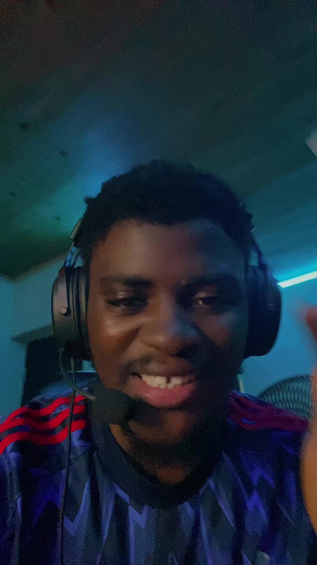 @Mak_Terince_sings🐰🏀🎙️