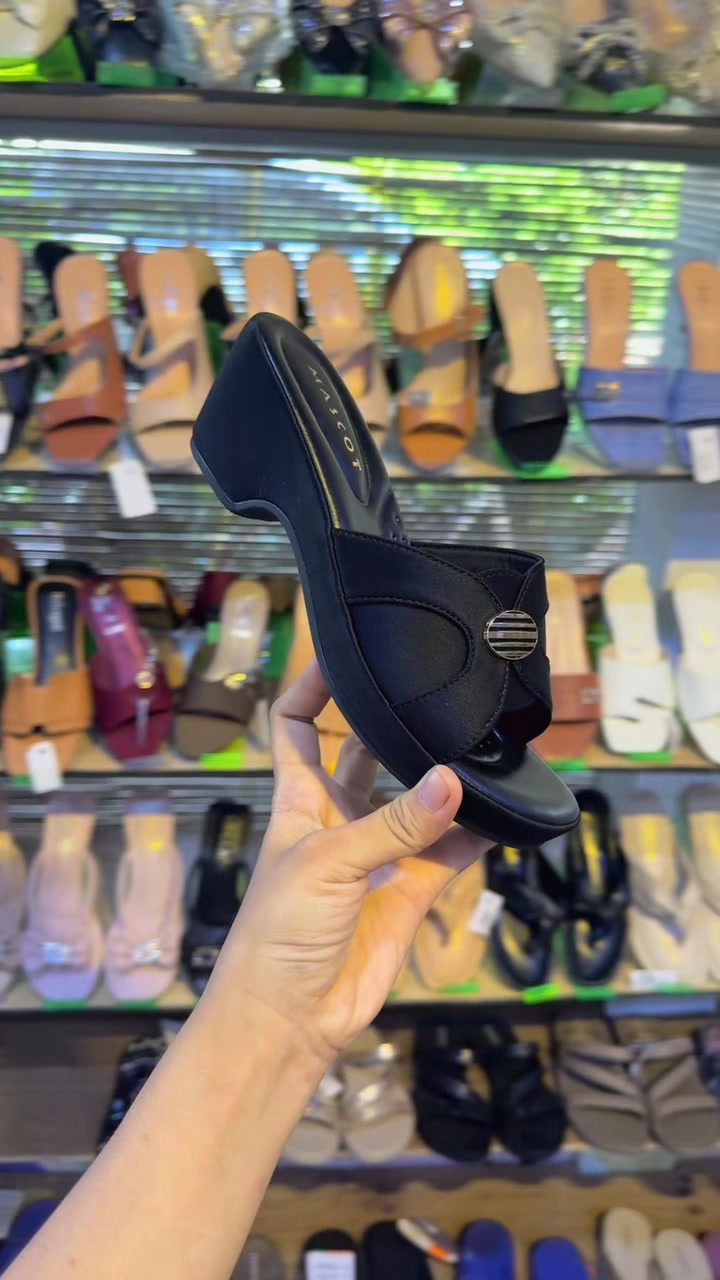 @Kitty Footwear- မိန်းလမ်းဆိုင်