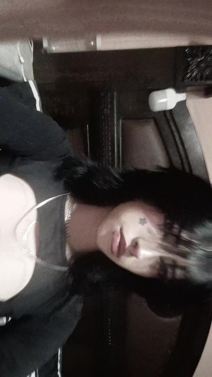 @️