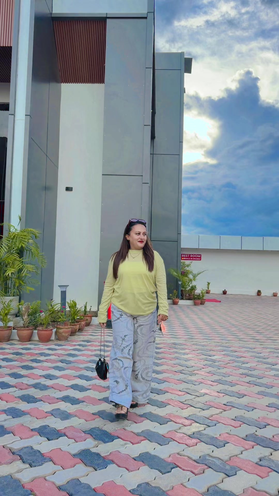 @SONY OLI