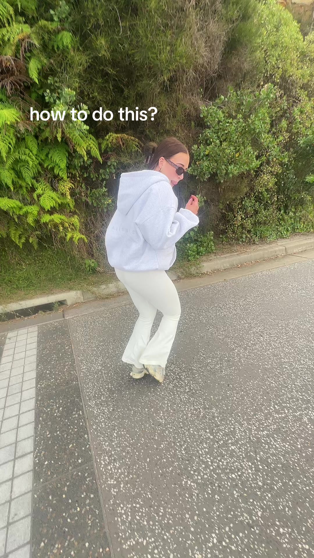 @🚶&zwj;♂️