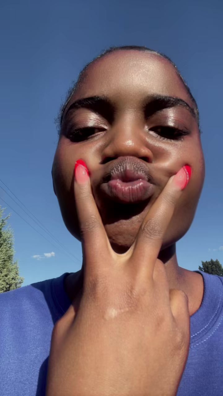 @Your tall girlfriend 😍