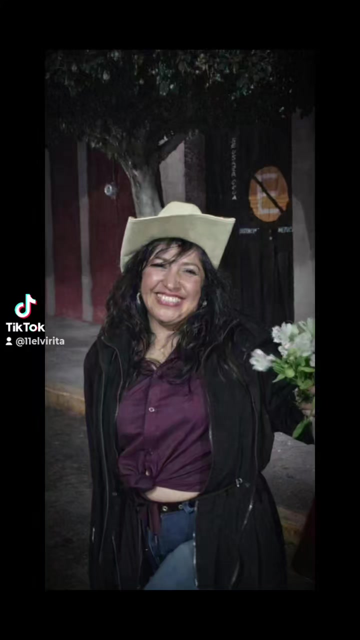 @elvirita la pueblerina