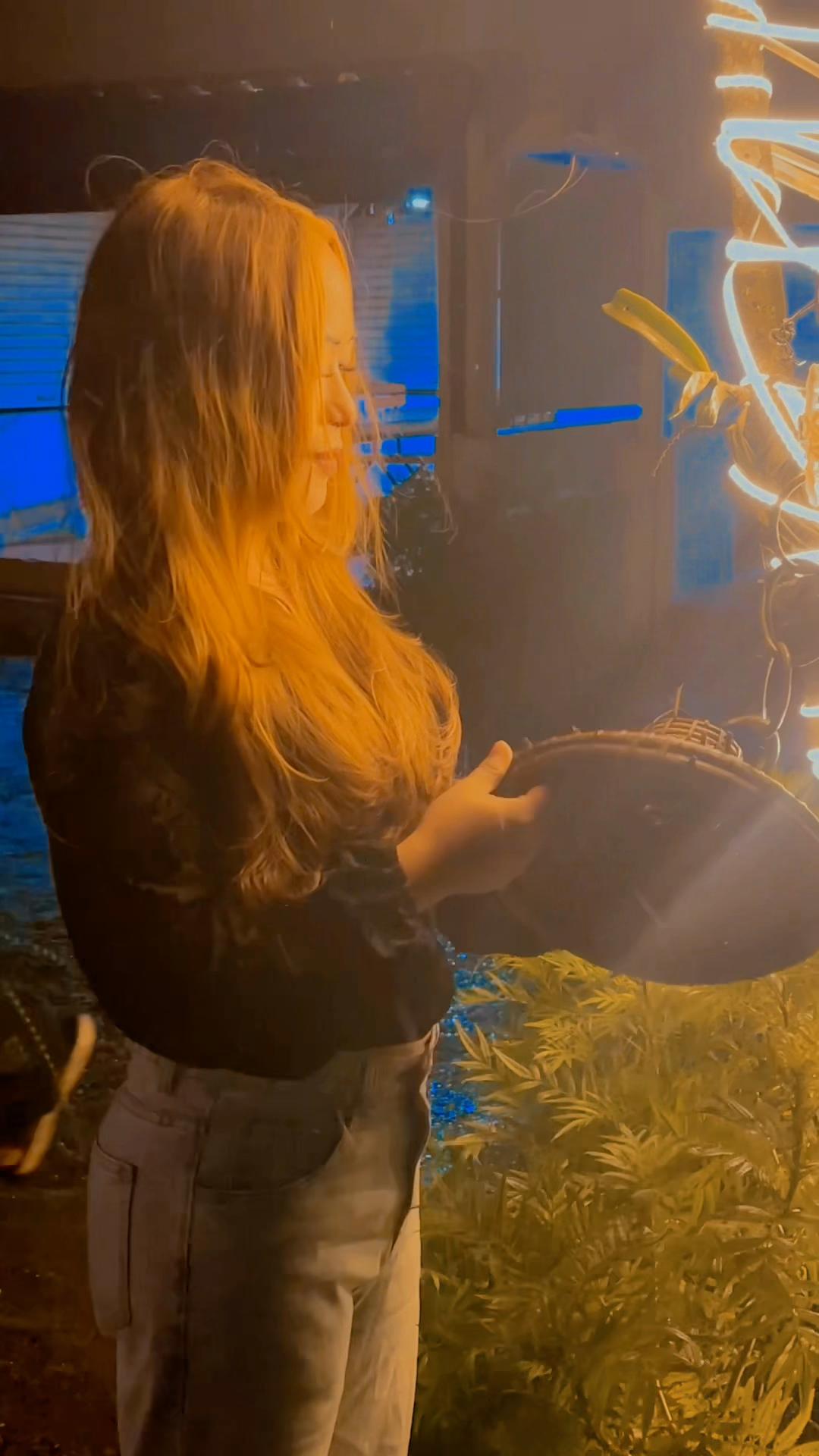 @Sabrina Kerungma