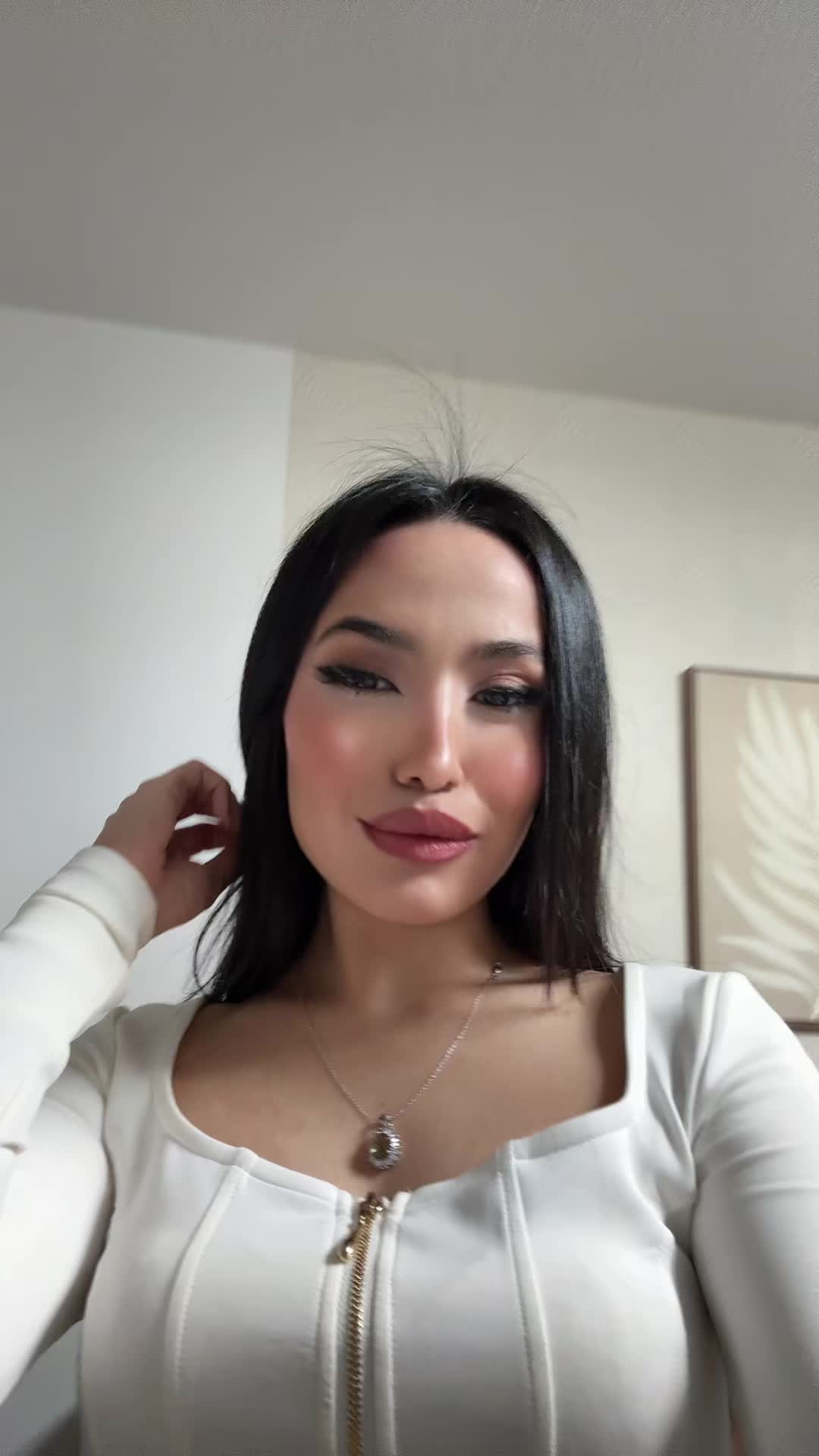 @r.zohi
