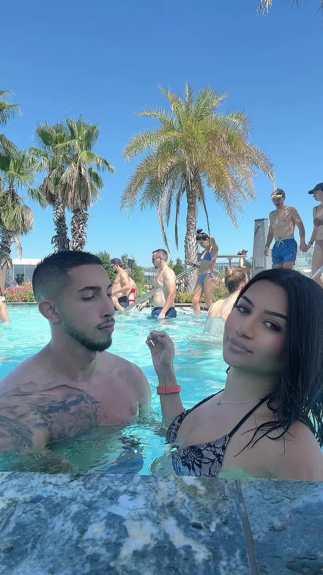@RoselindaM