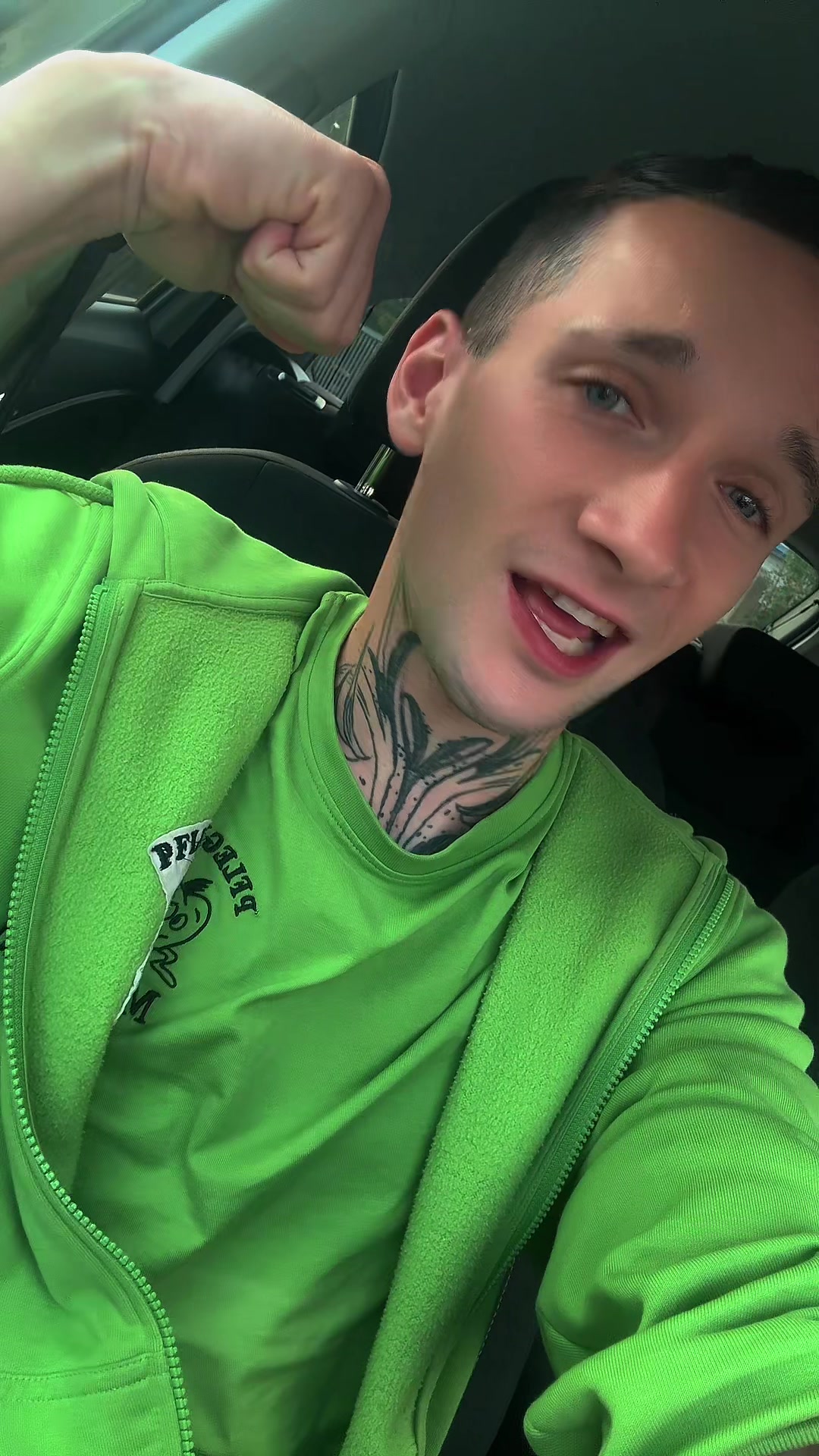 @Itsofficialsimon