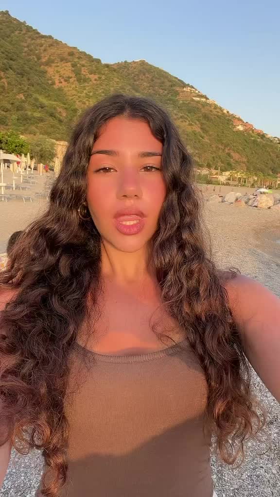 @asi&uacute;