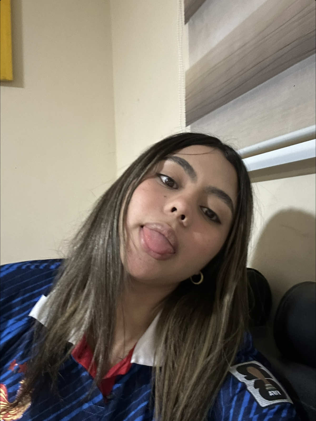 @Vickymedina