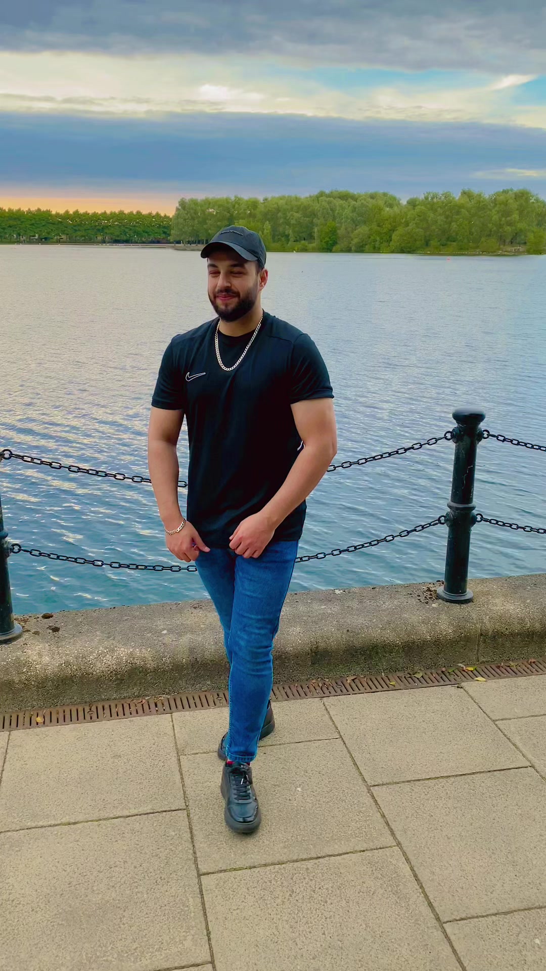 @Malik Mussawar 🇬🇧🇵🇰