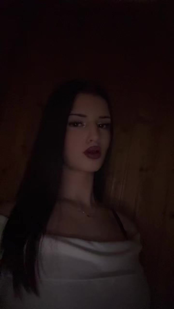 @nikolovskaaa
